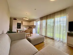 Exklusive 3-Zimmer-Gartenwohnung mit zwei Terrassen in Velden – luxuriös wohnen über dem Wörthersee!