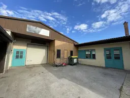 GEWERBE-LIEGENSCHAFT MIT 500 m² HALLE + BÜRO + LADEHOF IN SCHATTENDORF!