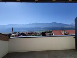 Großzügige 3 Zimmer Mansardenwohnung Nähe Innsbruck mit Panorama-Bergblick