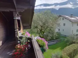 Traumhafte 3-Zimmer-Wohnung mit Balkon und Bergblick in Fügen!