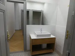 Schön saniertes Büro im Palais