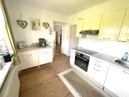 Charmante Liegenschaft mit großzügigem Hof und Garten
