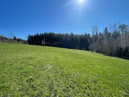 Bauträger aufgepasst: Sonniges Grundstück in idyllischer Ruhelage