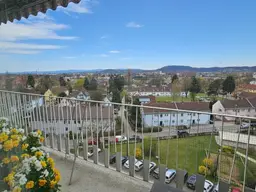 Großzügige, sonnnige, gemütiche 3-Zimmerwohnung mit Fernblick, 2 Balkone - nahe Mur-Radweg und Zentrum