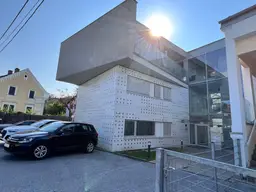 Großzügige Büroräumlichkeiten in Top Lage! Tiefgaragenparkplätze verfügbar!