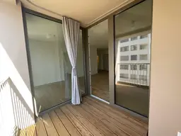 Helle 2-Zimmer-Wohnung mit außergewöhnlichem Grundriss und Loggia in moderner Siedlung mit bester Infrastruktur