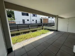 Helle 2-Zimmer-Wohnung mit großem Terrasse und Dachgarten!