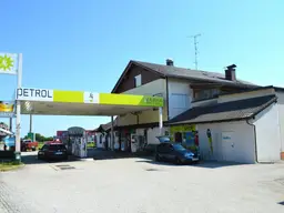 Wohn-Geschäftshaus mit Tankstelle, Cafe, Trafik und Werkstatt - Mietkauf möglich!