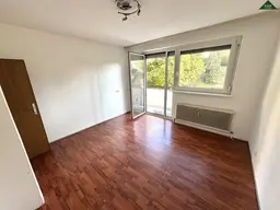 NEUER PREIS - 3,5 ZIMMER WOHNUNG MIT GROSSER LOGGIA &amp; STELLPLATZ