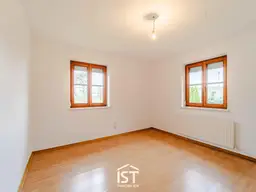 Roßbach - Ländlich gelegene 3-Zimmer-Wohnung mit Balkon