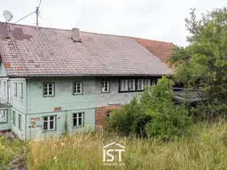 Waldzell - Baufälliges Bauernhaus im Dorfgebiet