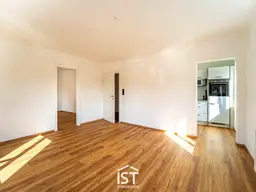 Altheim - Helle Wohnung mit neuer Einbauküche und großem Balkon