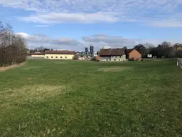 Grundstück mit Widmung "MB" (eingeschränktes gemischtes Baugebiet) in Raab