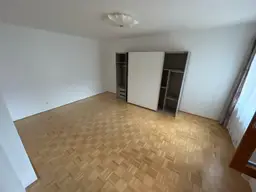 Gepflegte 2-Zimmer Wohnung mit Loggia und möblierter Küche in bekannter Wohnlage in Gaspoltshofen