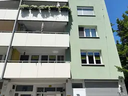 Günstige 4,5-Zimmer-Wohnung mit Süd-Loggia