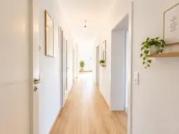 Klagenfurt - Universitätsstraße: großzügig geschnittene 4-ZI Wohnung mit Balkon &amp; Garagenstellplatz