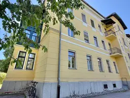 VILLACH-STADT: Charmante Altbauwohnung in stilvoller Villa in zentrumsnaher Lage
