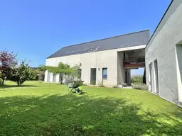 Architektentraum mit vollunterkellertem Wohnhaus + Nebengebäude als Büro / Ordi + Saunahaus + Garage