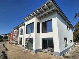 TOP-PREIS FÜR 116 m² REIHENHAUS MIT 4 ZIMMERN - TERRASSE - BALKON - EIGENGARTEN - KRIEGLWEG TOP 6!