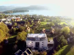 Traumwohnung am Wörthersee: EXKLUSIVE 128 m² Seeblick-Wohntraum mit großer Terrasse, TG, Kellerabteil
