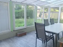 IBK-Ost: Geräumige ruhig gelegene 4 Zimmer Gartenwohnung mit Terrasse u. Wintergarten, Keller und 1 TGAAP!
