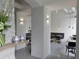 Außergewöhnliche Anlage-Immobilie // Alte Sparkasse Imst // Gewerbeeinheit Altbau &amp; moderner Zubau