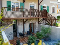 Exklusives modernes 3-Zimmer-Studio-Apartment in Denkmal-Villa mit Gewölbe, Terrasse und Gartenzugang