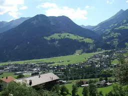 Landhaus in sonniger Lage