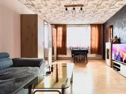 2-Zimmer-Wohnung mit extra Küchenbereich im 3. Liftstock