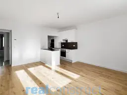 Sanierte 3-Zimmer-Wohnung mit Blick auf die Burgruine Mödling - inkl. PKW-Stellplatz