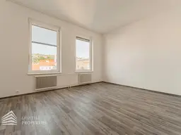 Helle 1-Zimmer Wohnung mit Terrasse in Krems an der Donau, Nähe Göglhaus