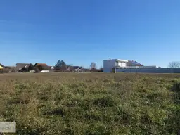 WOHNEN AM RANDE SCHÖNER NATUR SEENÄHE