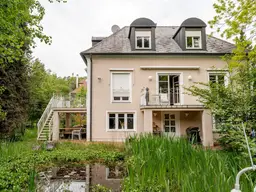 Großes Haus in Ruhelage mit Garten, Balkonen und Garage in Graz Ragnitz