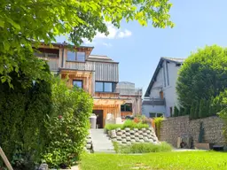Moderne Doppelhaushälfte mit Einliegerwohnung – Wohnen &amp; Investieren perfekt kombiniert