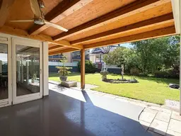 Historische 5-Zimmer Gartenwohnung