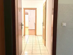 Gemütliche 3- Zimmer-Wohnung mit Loggia in Hörfarth – Ihr neues Zuhause wartet!