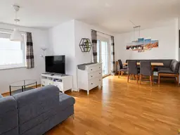 Voll möbliert und sofort verfügbar mit 2 Loggien, Garage &amp; Lift