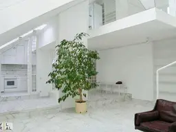 NÄHE RATHAUS - TRAUMHAFTE DACHTERRASSENWOHNUNG