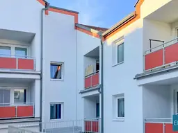 2-Zimmerwohnung im 1.OG mit Loggia