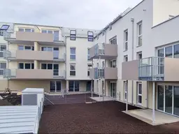 Single-Wohnung mit großer Loggia