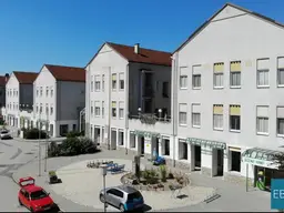 3-Zimmerwohnung im 1.OG mit Loggia