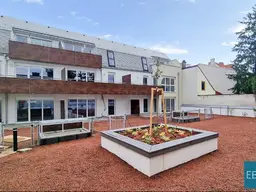 Familienwohnung im 1. OG mit Terrasse