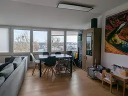 Großzügige Maisonette-Wohnung mit Dachterrasse, Garage und Sauna