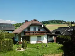 Gepflegtes Einfamilienhaus in ruhiger Lage in Moosburg!