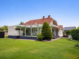 Großzügiges Einfamilienhaus mit exklusiver Ausstattung, Pool und großem Grundstück in Maria Saal