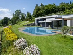 Luxus-Wohnhaus mit Schwimmteich in traumhafter Ruhe-/ &amp; Aussichtslage im Rosental
