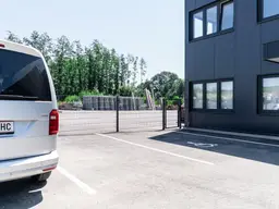 Bürofläche in zentraler Lage in Buchkirchen – Mit Parkplatz und zusätzlichen Abstellräumen!