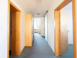 Attraktive Büro-Praxisfläche inkl. Wohnung in Steyr zu mieten!