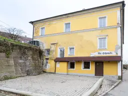 Bestandsfreies Mehrparteienhaus mit 5 Wohnungen + 1 Geschäftslokal in Toplage von Obernberg am Inn zu kaufen!