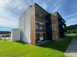 Neuwertige - bereits vermiete - 2 Zimmer Anlegerwohnung mit Balkon und Carport in Untergroßau